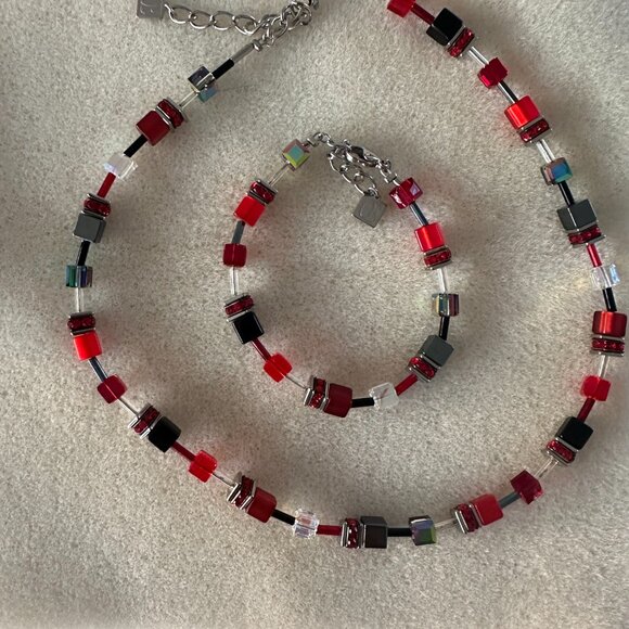 COEUR de LION GeoCUBE Set – Necklace, Bracelet, and Earrings (Worn Once) - Picture 4 of 4